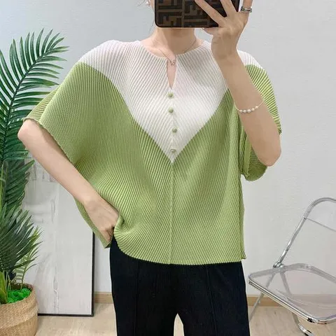 플라라 (88까지)플리츠브이배색빈버튼블라우스