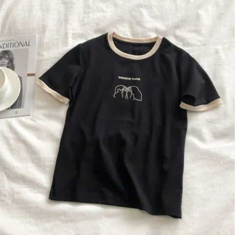 기본적인 기장 활용도 좋은 위켄드 라운드 반팔티셔츠