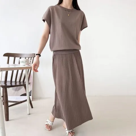 까르죠아 니트 플리츠 스커트 세트 여름 여성 반팔 30대 주름옷