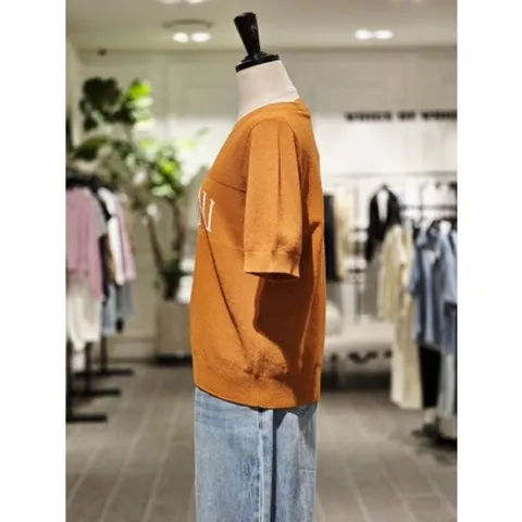 [ 현대백화점 ]보브 VOV 레터링 엠브로이더리 니트 (7155350005)