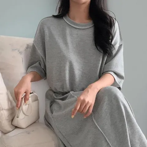 여자 아웃스티치 플레어 스커트 반팔맨투맨 세트