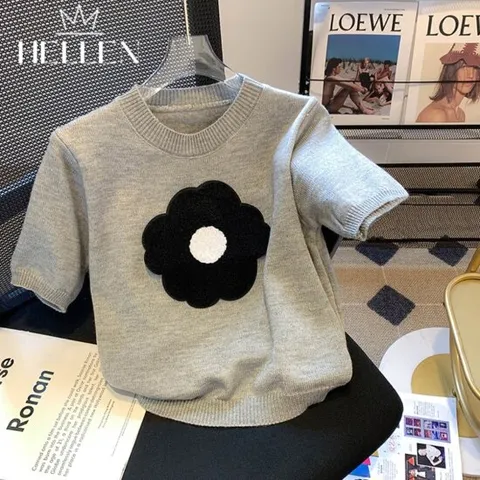 [헬렌] 유니크 플라워 라운드 반팔 니트 큐트플반팔니트 B-301