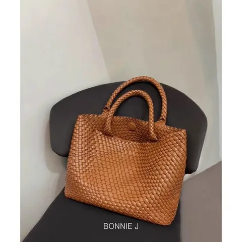 [보니제이]가죽스타일 꼬임 드래곤 숄더백 데일리 직장인 위빙백