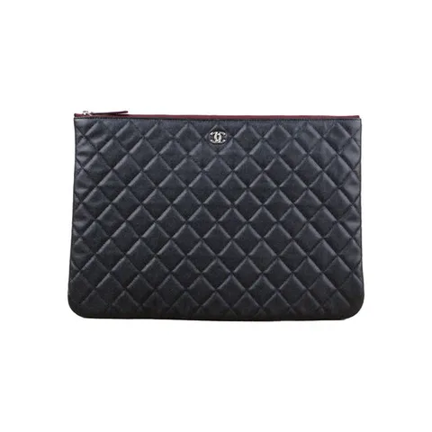 W 샤넬 캐비어 라지 클러치 은장 블랙 A82552 B01480 C3906