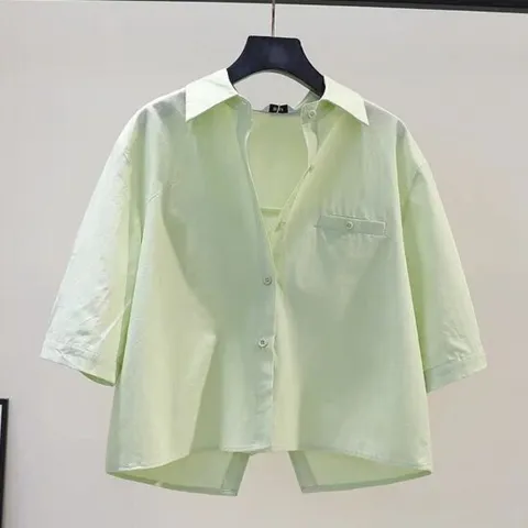 [모어씨유] 애니 뒷트임 셔츠 카라 반팔 탑