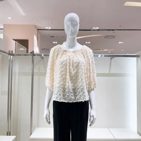 [ AK백화점 ][비지트인뉴욕] 백리본 네크셔링 블라우스 VA7SS7R