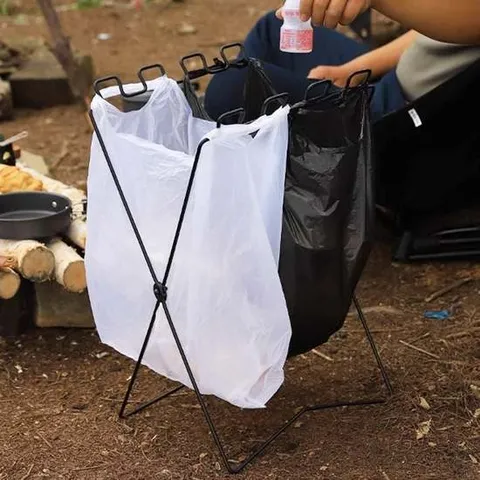 캠핑장비 거치대 감성 캠핑 용품 블랙 차박 쓰레기 걸이 봉투