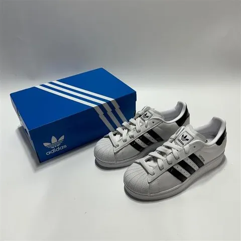 아디다스 여성 슈퍼스타 2 검흰 스티커즈 운동화 JP9677