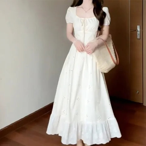 [아리엘스타일]스퀘어넥 펀칭자수 여름데이트룩 헤리글원피스