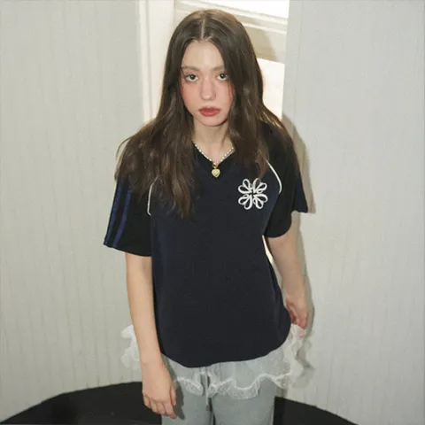 [ 롯데백화점 ][바이탈싸인] [LINE] 클로버 자수 테리 티셔츠 [2C]