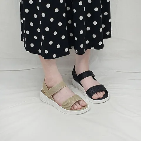 [디아슈즈]로빌 가벼운 젤리 찍찍이 스트랩 키높이 통굽 샌들 5c