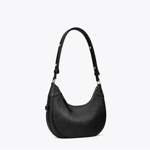 [25FW][토리버치 공식] 티 모노그램 페블 크레센트백 - 블랙