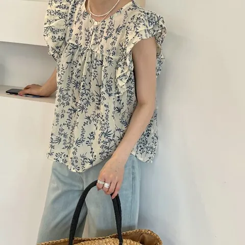 [모어씨유] 라일락 나시 블라우스 플라워 프릴 탑