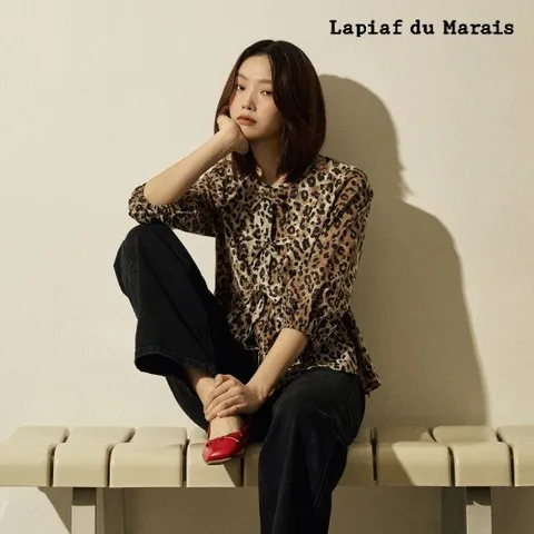 라삐아프 25FW 리본 퍼프 슬리브 블라우스 1종[런칭 가격 79,900원]