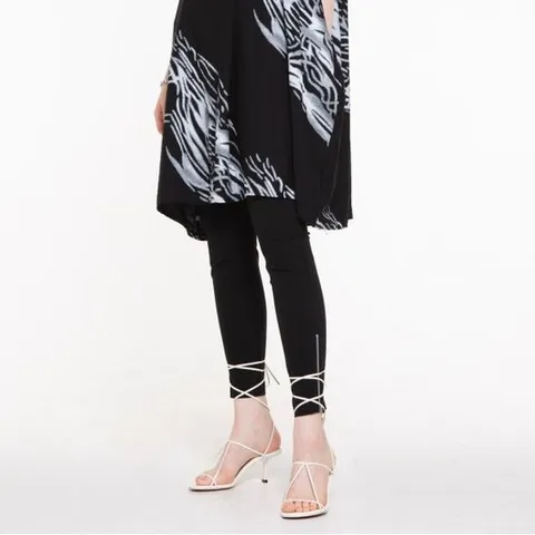 [막스까르띠지오]지퍼 사이드 밴딩 레깅스