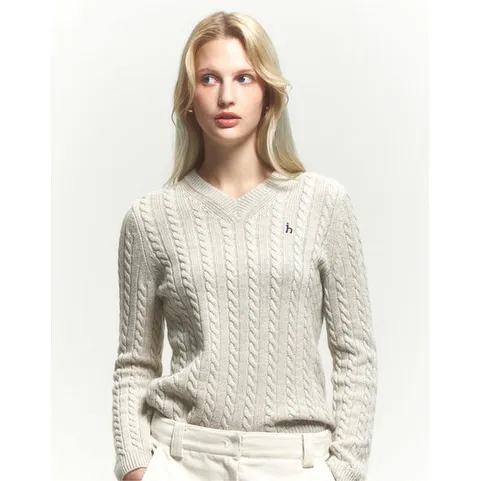 헤지스 여성 24FW BEST재입고스테디셀러울100% 아이보리 케이블 브이넥 스웨터 WSSW4DC87IV