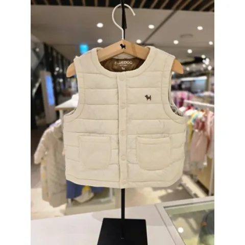 [ 현대백화점 ][블루독베이비] 25 FW(크림)윔라이트 경량 베스트(45A1913101) 백일 돌 선물 간절기 조카 유아 공용 조끼 (