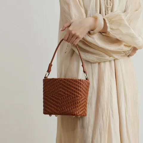 쏘울백 / 위빙 메쉬 뮤엘 소가죽 토트 크로스백 (3color)