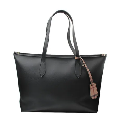 (명품) 버버리 블랙 레더 체크 백참 쇼퍼백