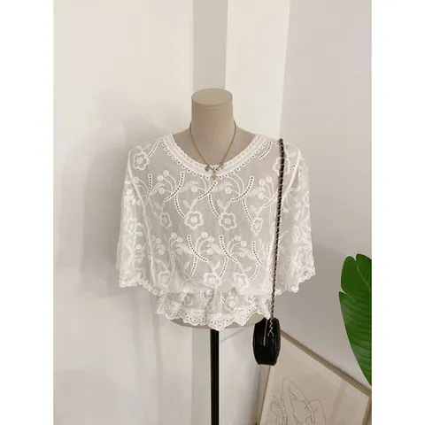 허니제이 / 르호니 플라워 펀칭 자수 레이스 밴딩 블라우스