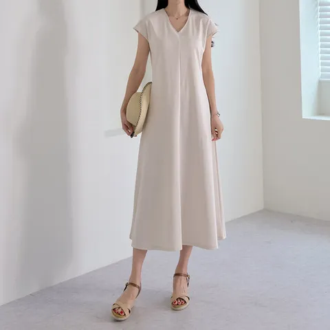 [로즈미] [55~77] 다인 텐셀 브이넥 플레어 원피스