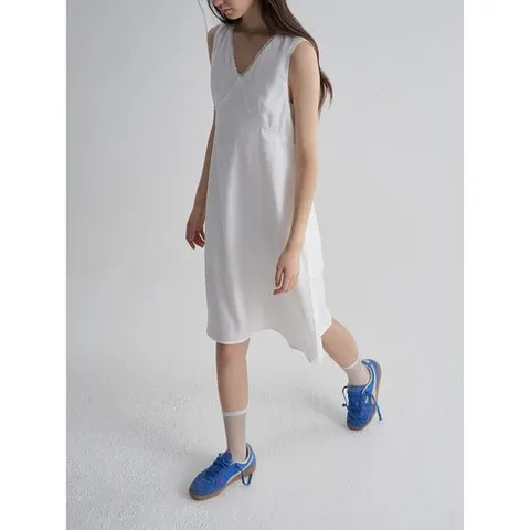 (325771LY50) [에잇세컨즈] 브이넥 슬리브리스 롱원피스  아이보리