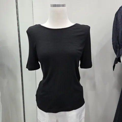 [로엠]꼬임티셔츠_RMHWE25R17_CJ