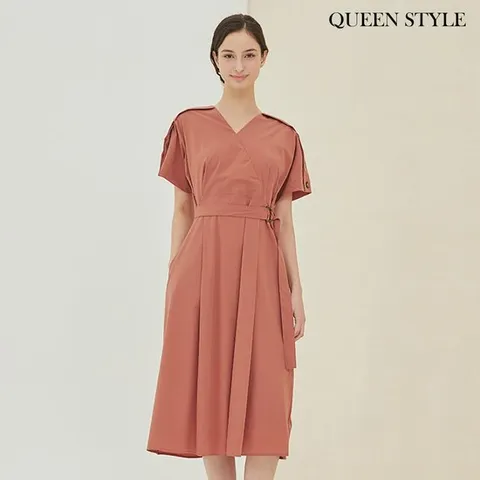 [퀸스타일] [TAG 79,000] [클리어런스] 랩 플레어 원피스(QA4OPF1)