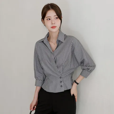 [오브리에] 드무아 스트라이프 7부 랩 블라우스