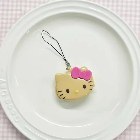 산리오 태닝 키티 케이스 키링