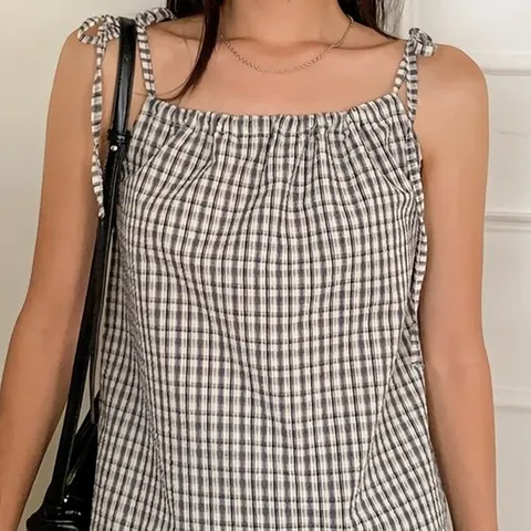 [디자이너몰]여성 체크 리본 셔링 끈나시 블라우스