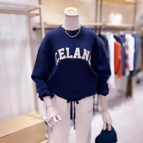 [시에로]  SJ3KTF358_ICELAND 원단패치 스트링 니트