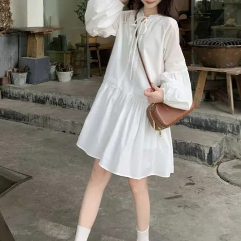 벌룬소매 화이트 플레어 원피스 퓨어 사랑스러운 여성 겨울원피스