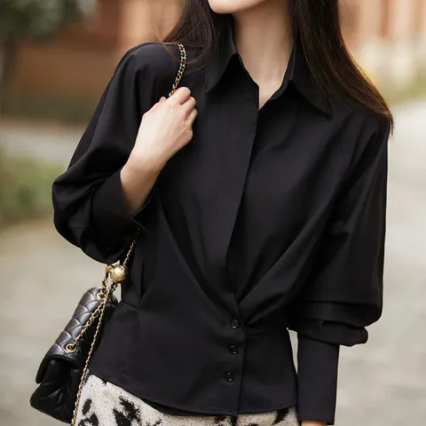 [스윗트리]간절기 슬림핏 랩스타일 카라 블라우스(j1067)