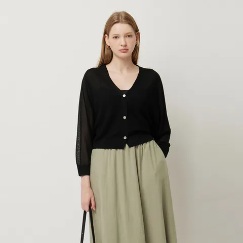 [ 롯데백화점 ][시슬리]브이넥 자수 니트 가디건 SAKC72541