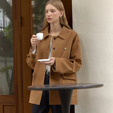 [ 롯데백화점 ][아워호프] Faux Suede Logo Half Jacket - Camel [H25FA-OT04-CAM]