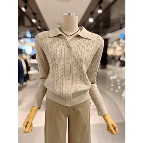 [ 현대백화점 ]ab.fz 모던 꽈배기 카라넥 니트 가디건 (ABXZ4HY36J) US