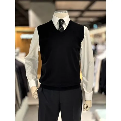 [ 현대백화점 ]지오지아 25F W 3컬러 워셔블 브이넥 니트 조끼 ADF4ES1101