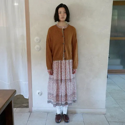 [ 롯데백화점 ][써스데이아일랜드][여성]플라워 자수 라운드넥 가디건(T256MCD321W)