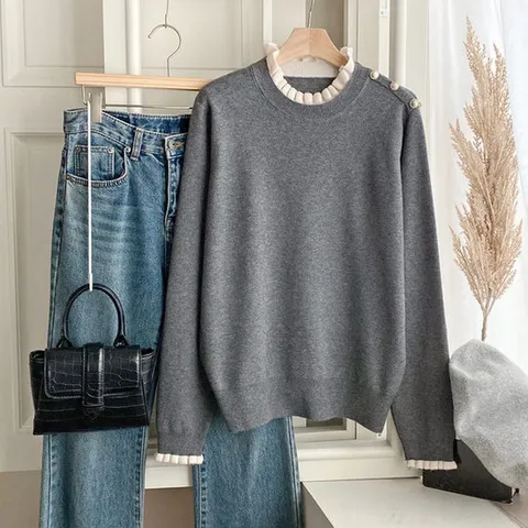 샵앤) 여성 프릴 라운드 어깨 언발 단추 긴팔 니트티 DGB-WKN-4824-그레이