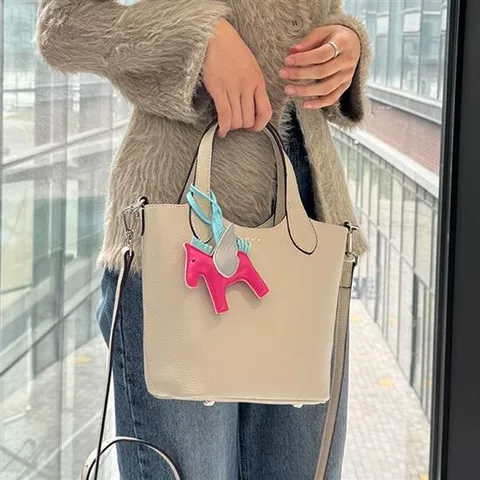 에프시 961 천연소가죽 토트크로스백 말참장식백