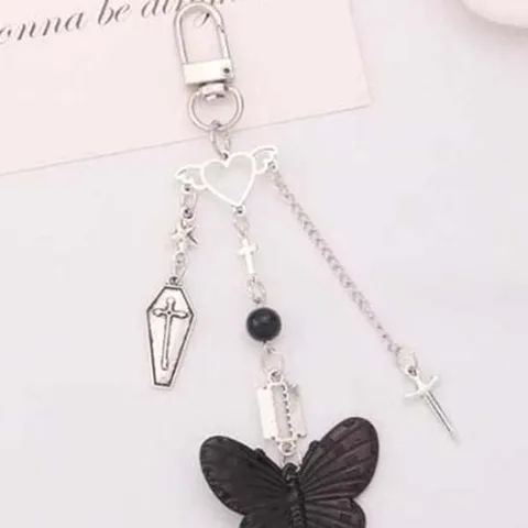 펑키하고힙한키링 힙한키홀더키링(고리형 블랙나비) 열쇠고리 키홀더 키링 펑키한키홀더 핑키한키링 힙한키링