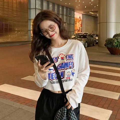 여자 주말 룩 캐주얼 편한 크롭 긴팔