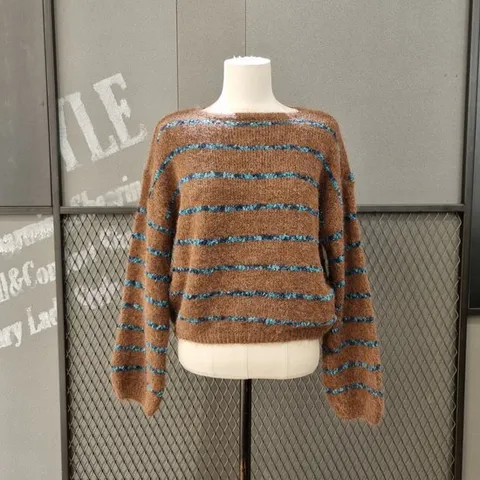 [ 롯데백화점 ]르니앤맥코이 입술라인크롭니트티 MM12KN7197FJY