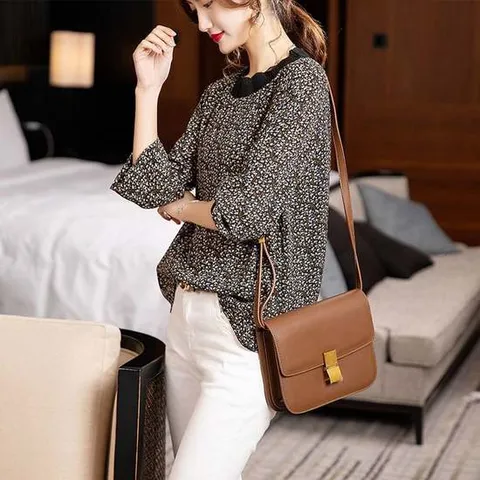 루즈핏 블랙 캐주얼 로맨틱 여성 예쁜