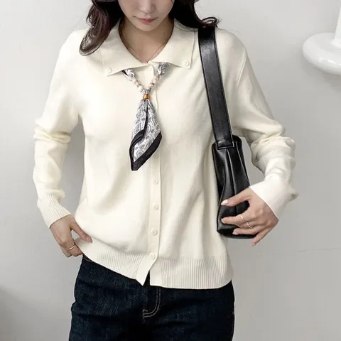 [다잇템]여자 반다나 마후라 스웨터 단추 카라티 가디건