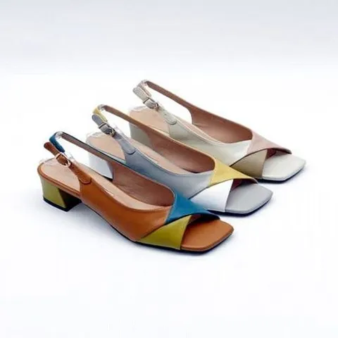 [에이치플러스몰]캐주얼슈즈 패션운동화 편한신발 여자신발 운동화