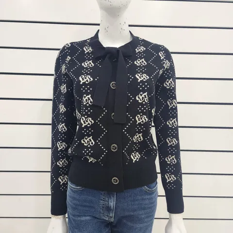 [베스띠벨리]모노그램 타이넥 도톰 풀오버  ( BJUCX2973 )