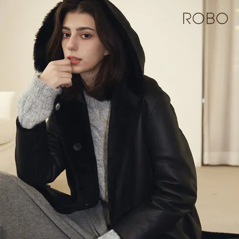 로보 25FW 후드 무스탕 롱코트 1종