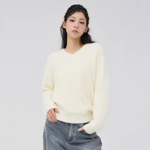 체이스컬트 HC24 V NECK 날개사 스웨터 EFRG5272D0A